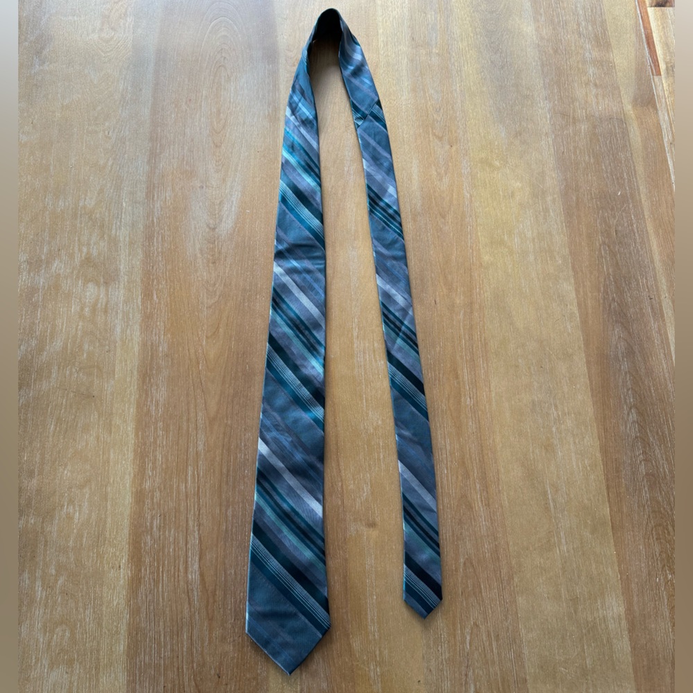 Men’s -  Blue Diagonal Print 100% Silk Tie